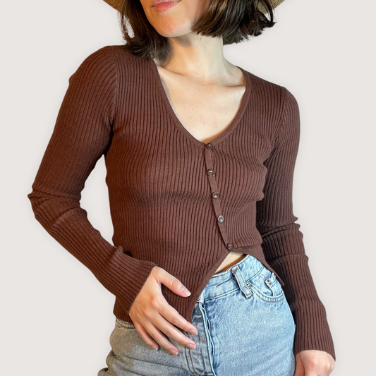 diversa, filtro asymmetric cardigan on model front, 2 of 3